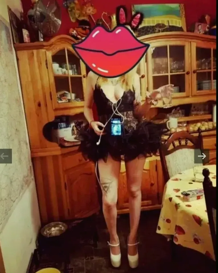 Nina, 34